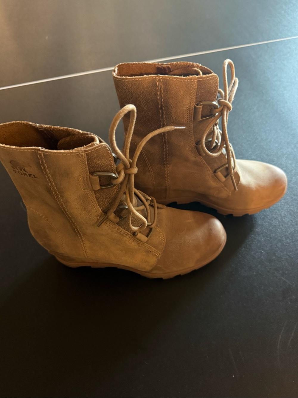 Sorel women’s Tan Suede Lace-Up Ankle Boots
